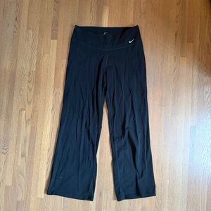 Nike - Size Large - Black Flare Sweatpants